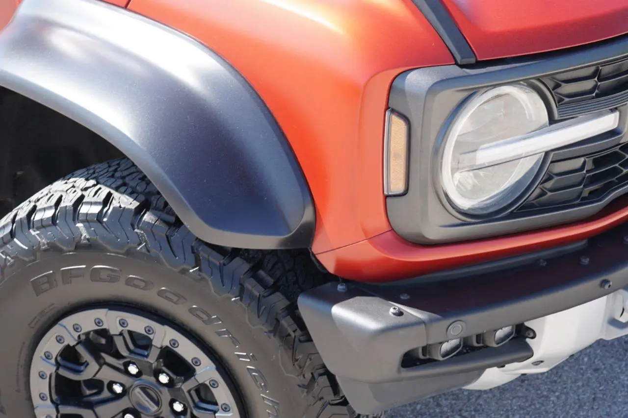 2023 Ford Bronco Raptor 4x4 photo 3