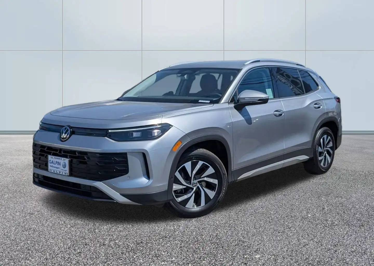 2026 Volkswagen Tiguan 2.0T S's photo