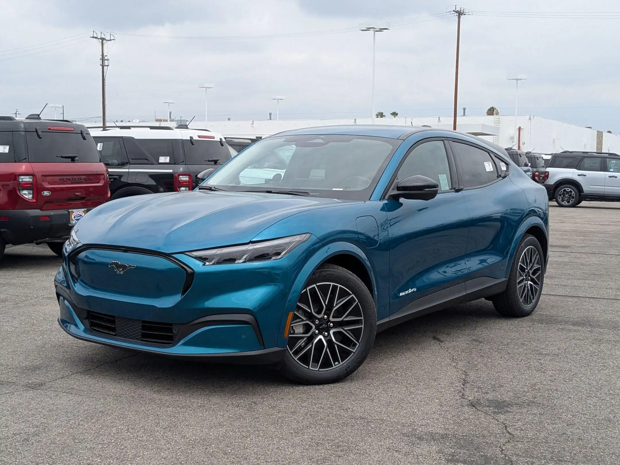 2026 Ford Mustang-Mach-e Premium's photo