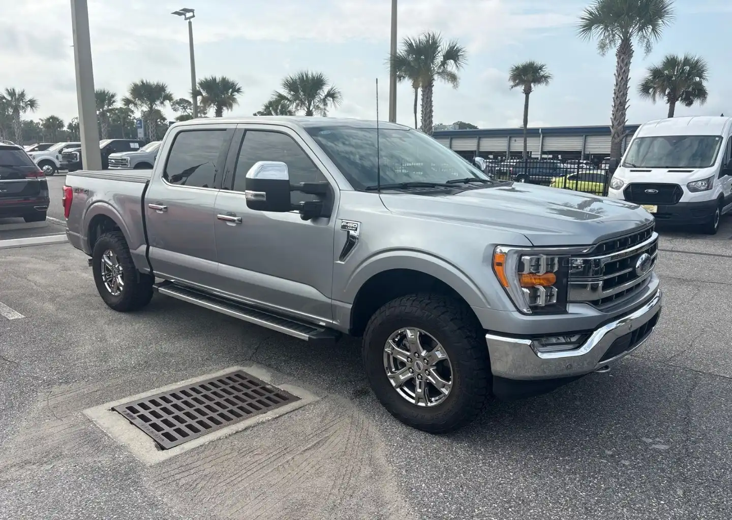 2023 Ford F-150 Lariat 4x4 SuperCrew 5-1/2 Box's photo