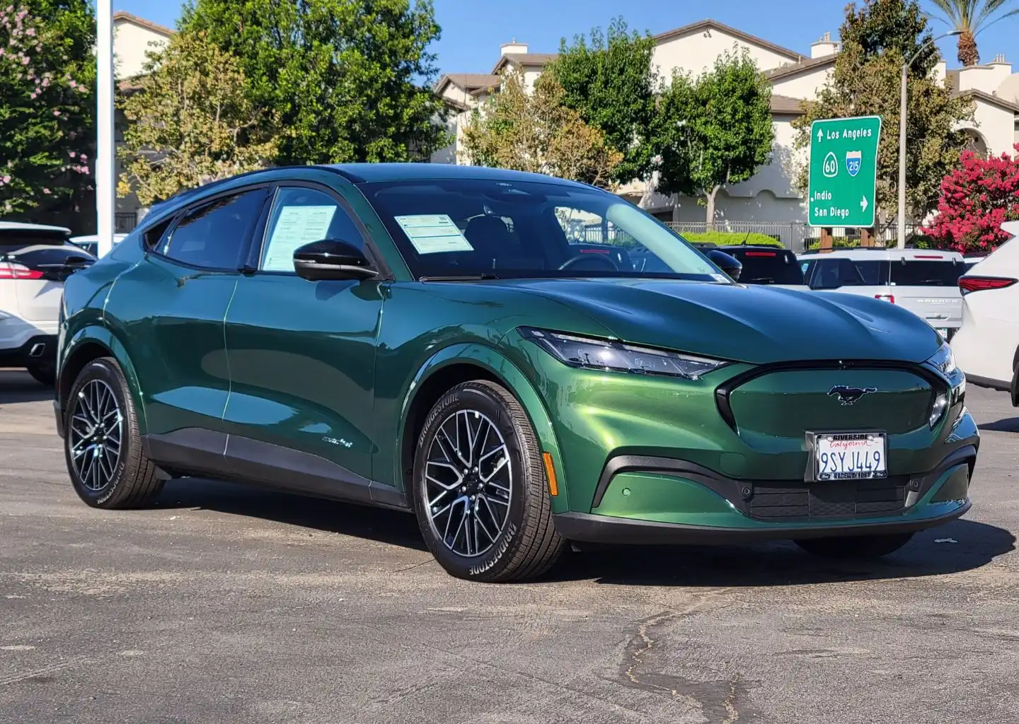 2025 Ford Mustang-Mach-e Premium's photo