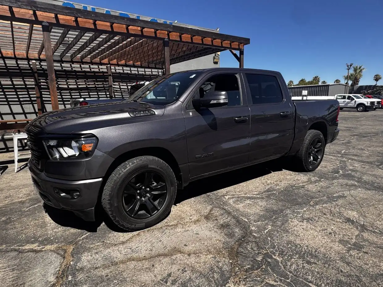 2020 RAM 1500 Big Horn/Lone Star 4x4 Crew Cab 5'7's photo
