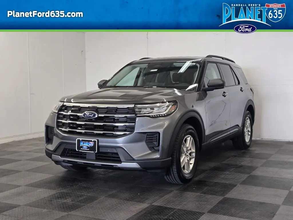 2026 Ford Explorer Active 4WD photo 3