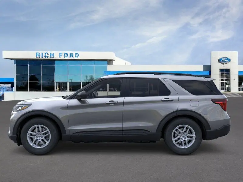 2026 Ford Explorer undefined photo 3