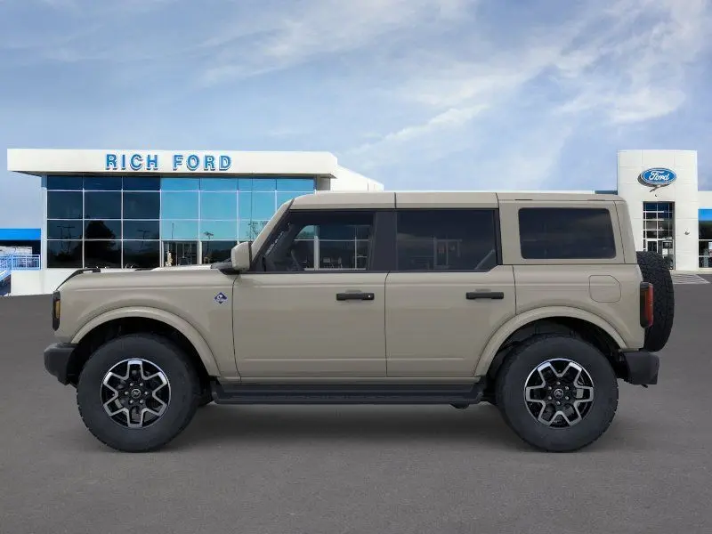 2026 Ford Bronco Outer Banks 4x4 photo 3