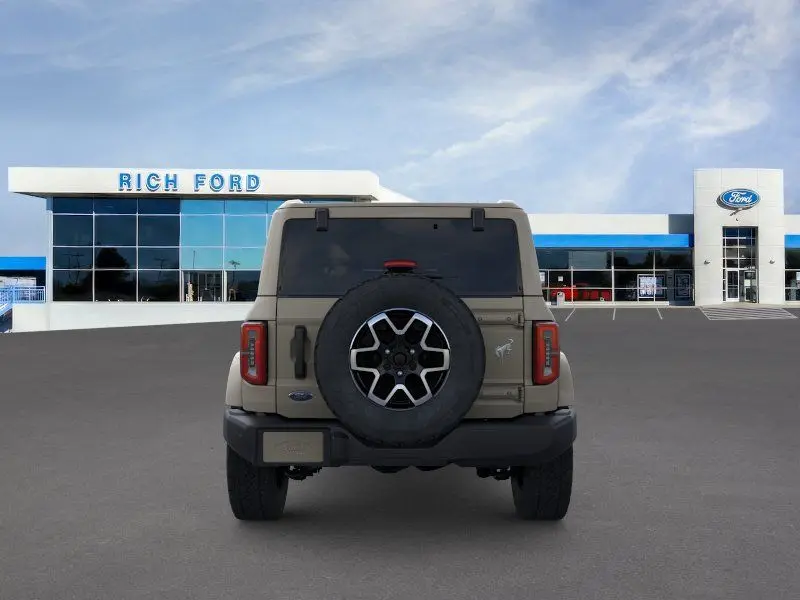 2026 Ford Bronco Outer Banks 4x4 photo 5