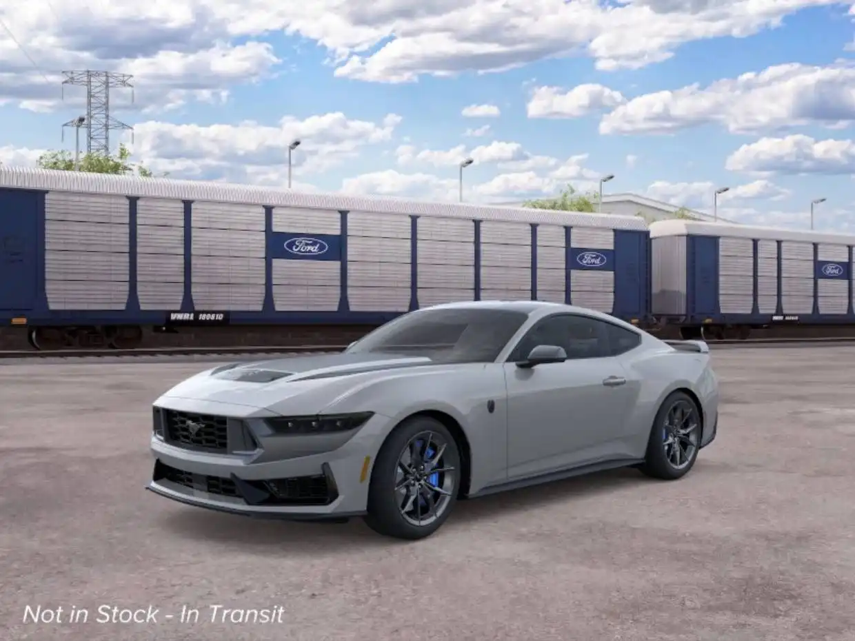 2026 Ford Mustang Dark Horse's photo