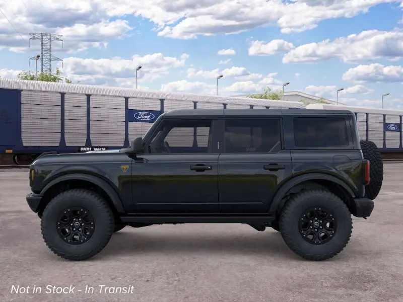 2026 Ford Bronco Badlands 4x4 photo 3