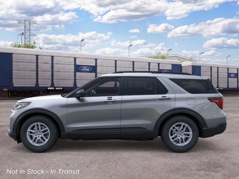 2026 Ford Explorer undefined photo 3