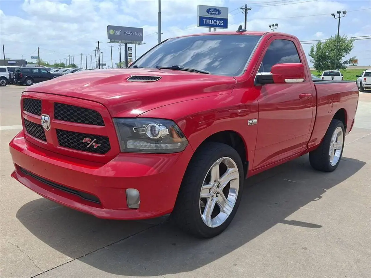 2015 RAM 1500 Sport Regular Cab photo 4