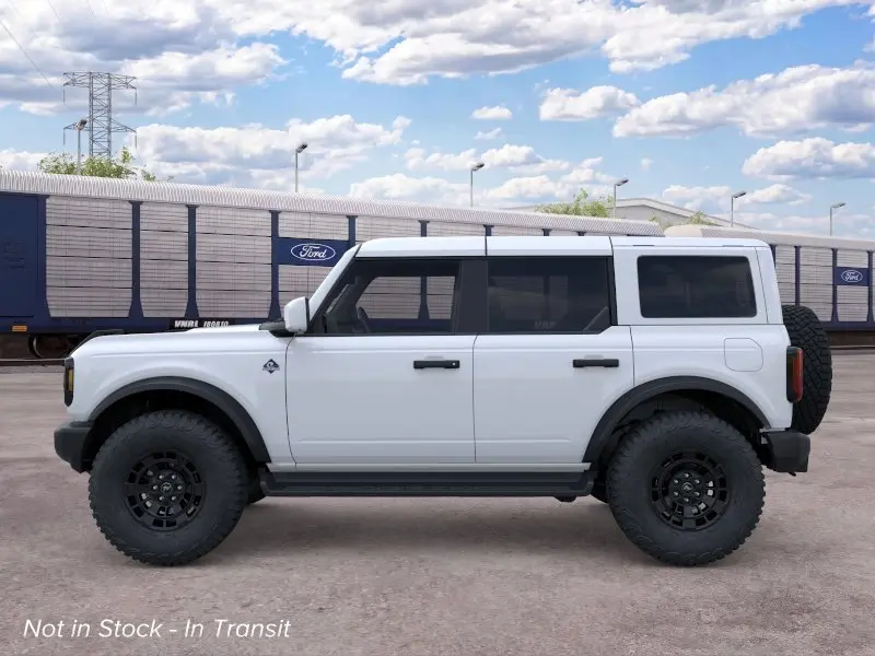 2026 Ford Bronco Outer Banks 4x4 photo 3