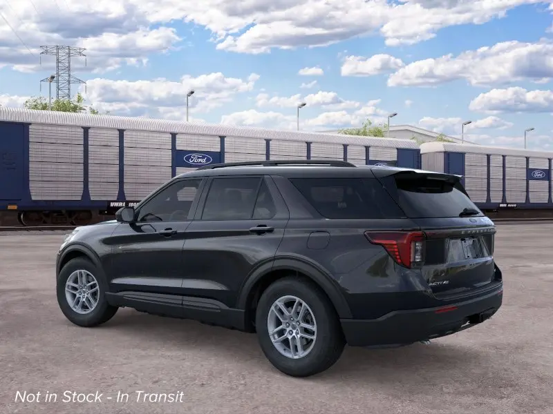 2026 Ford Explorer Active 4WD photo 4