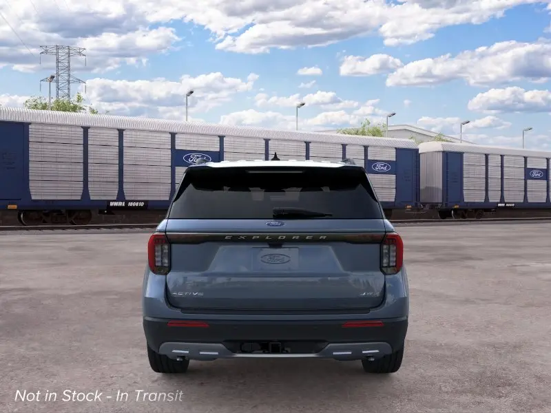 2026 Ford Explorer Active 4WD photo 5