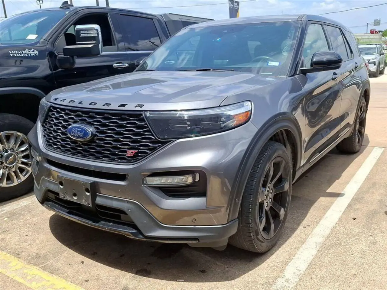 2022 Ford Explorer ST 4WD photo 4