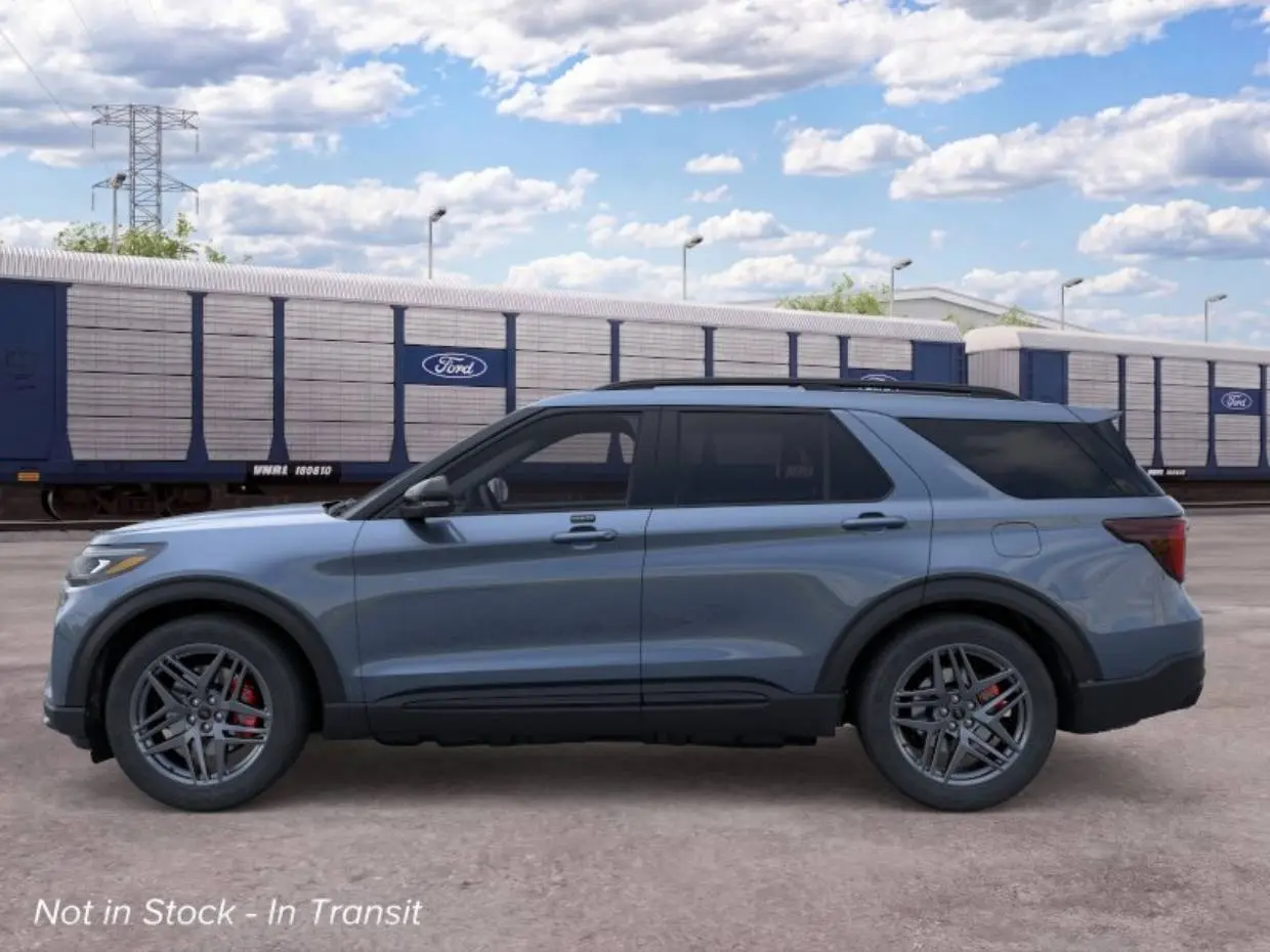 2026 Ford Explorer ST 4WD photo 3
