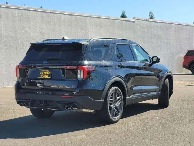 2026 Ford Explorer ST 4WD photo 4