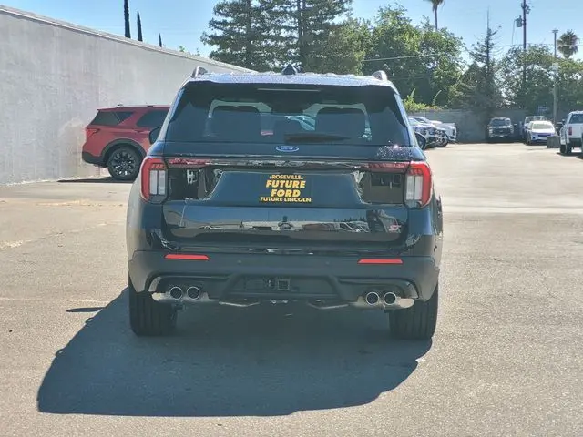 2026 Ford Explorer ST 4WD photo 5