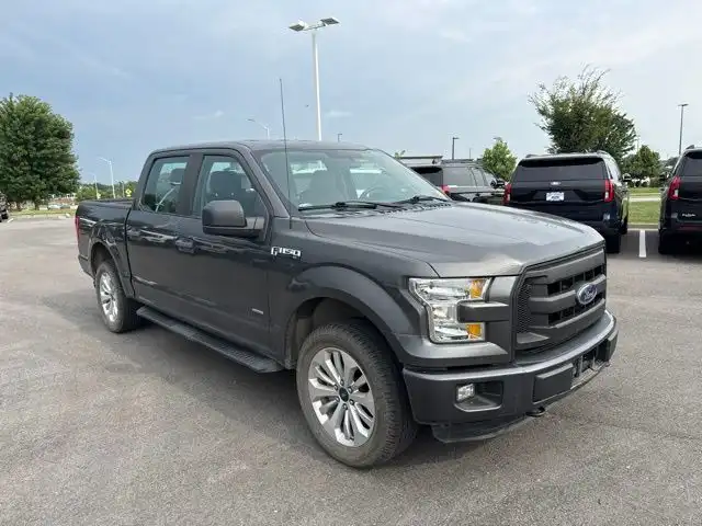 2016 Ford F-150 XL 4x4 SuperCrew 5-1/2 Box's photo