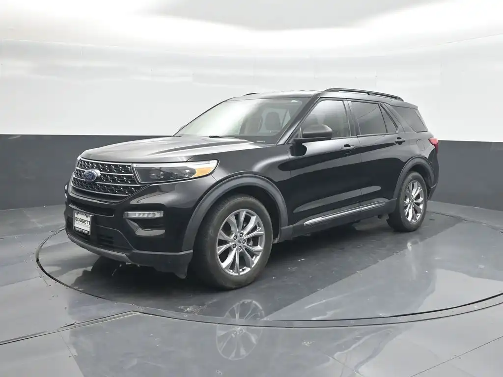 2021 Ford Explorer XLT RWD's photo