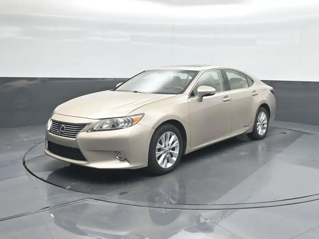 2014 Lexus ES 350 300h's photo