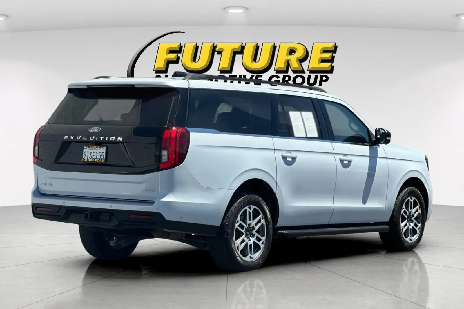 2025 Ford Expedition Active MAX 4x4 photo 3