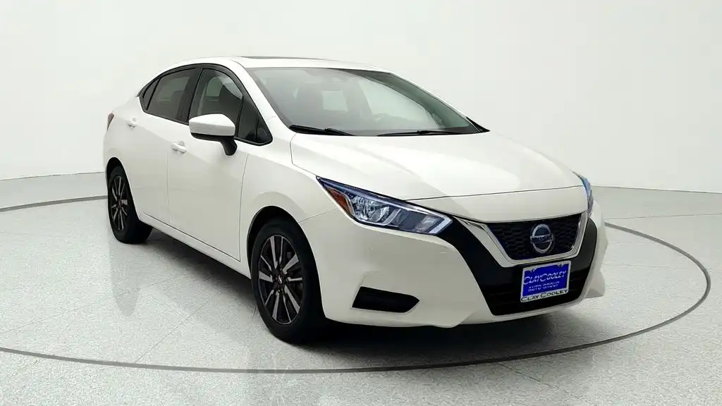 2022 Nissan Versa 1.6 SV CVT's photo