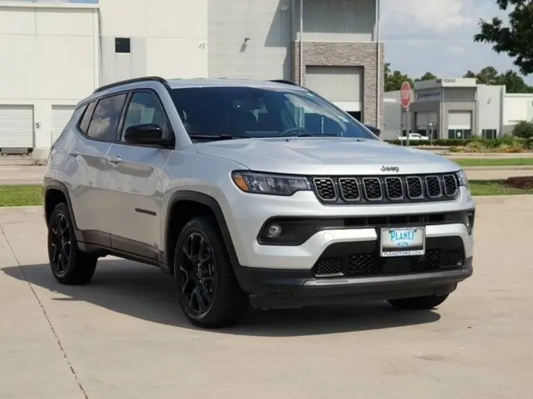 2025 Jeep Compass Latitude 4X4 photo 3