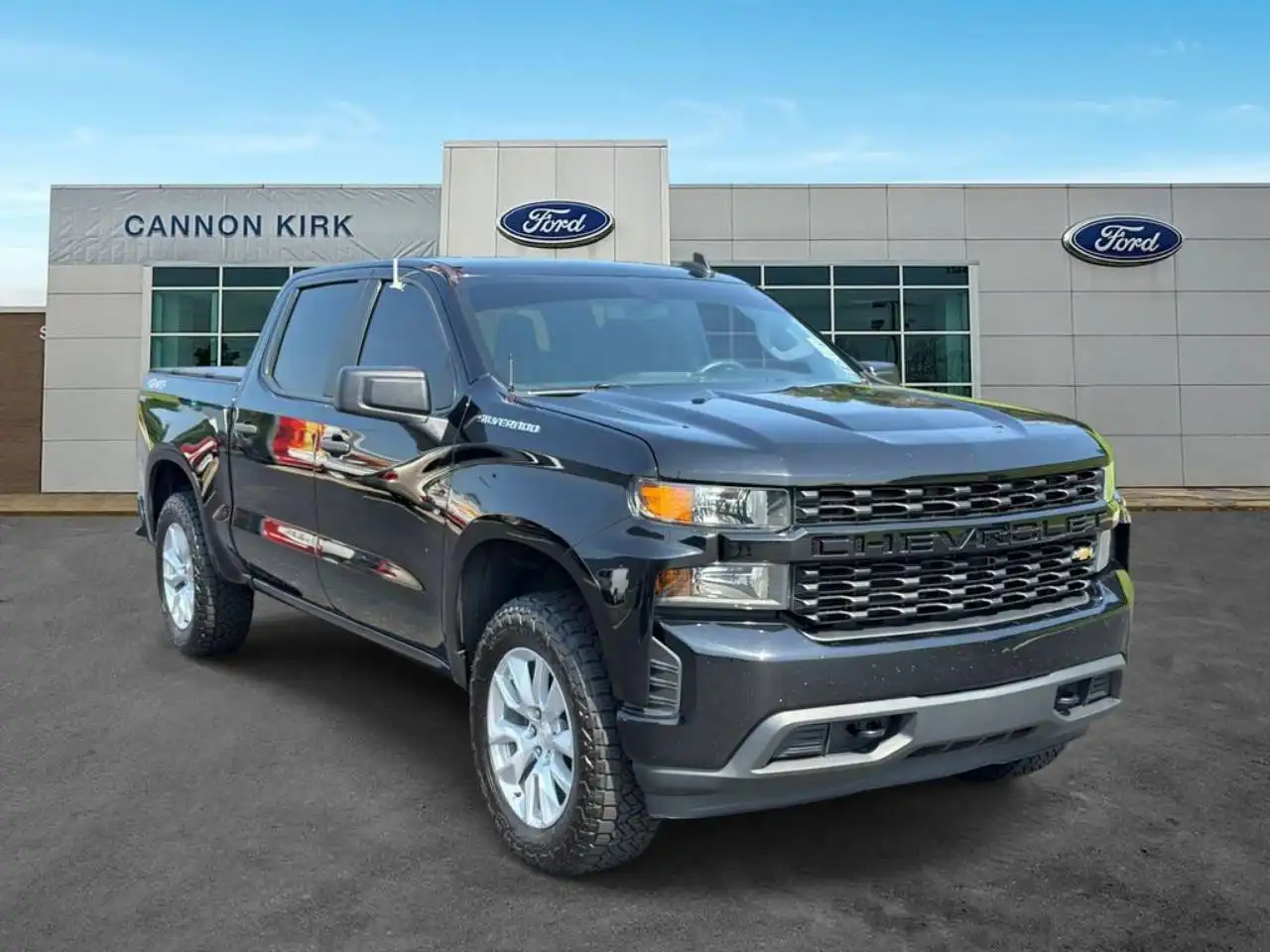 2021 Chevrolet Silverado 1500 Custom 4X4 Crew Cab Short Box's photo