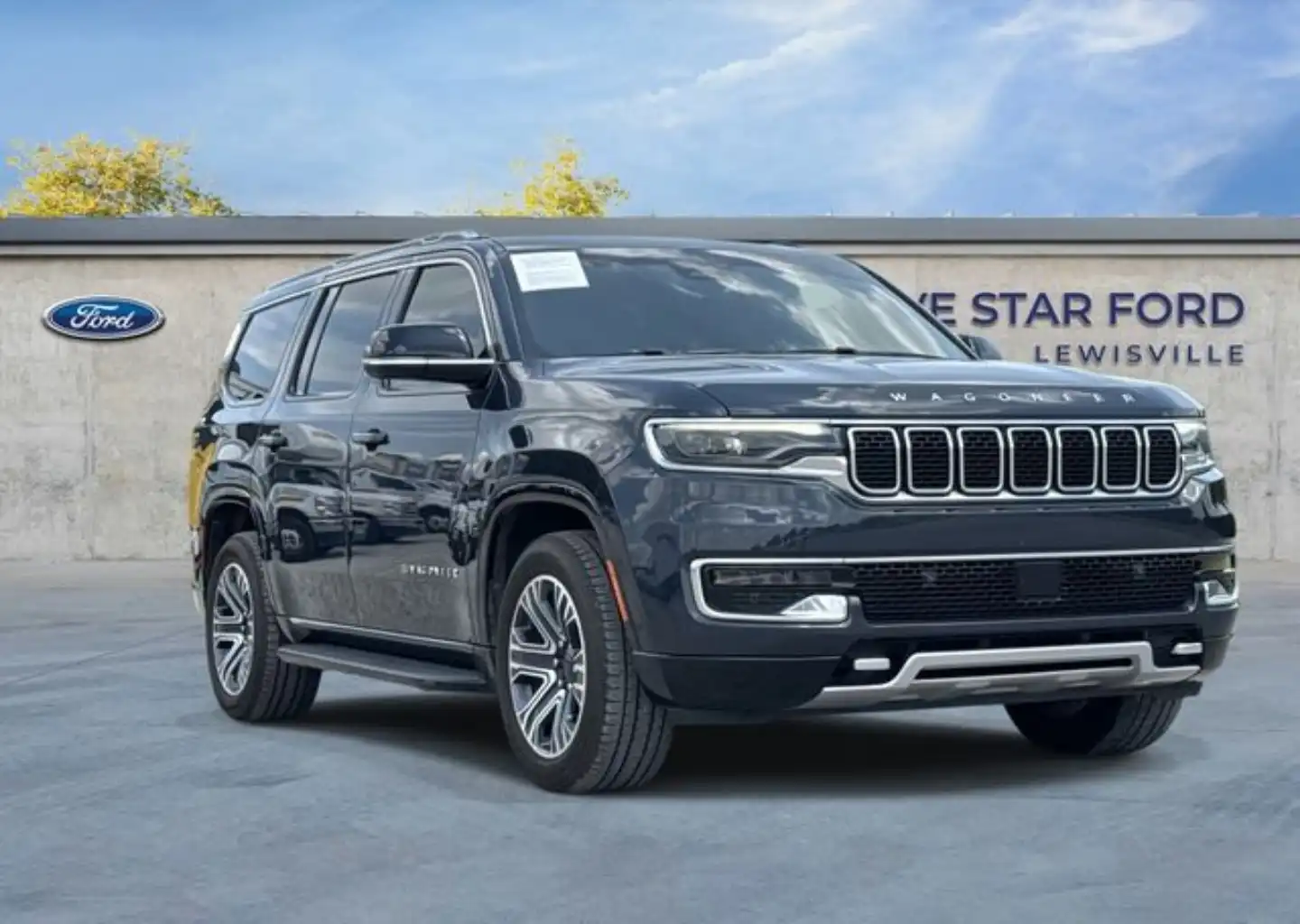 2023 Jeep Wagoneer Series II 4WD's photo