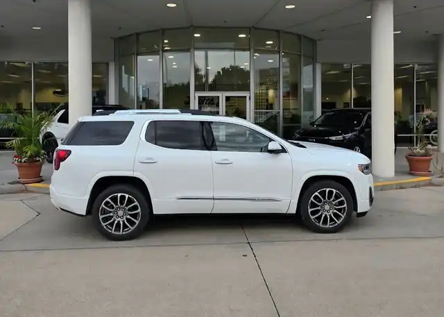 2023 GMC Acadia Denali AWD's photo