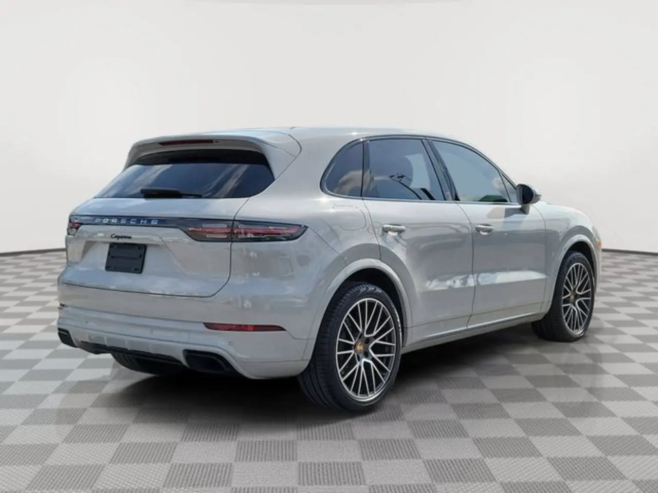 2021 Porsche Cayenne Base photo 4