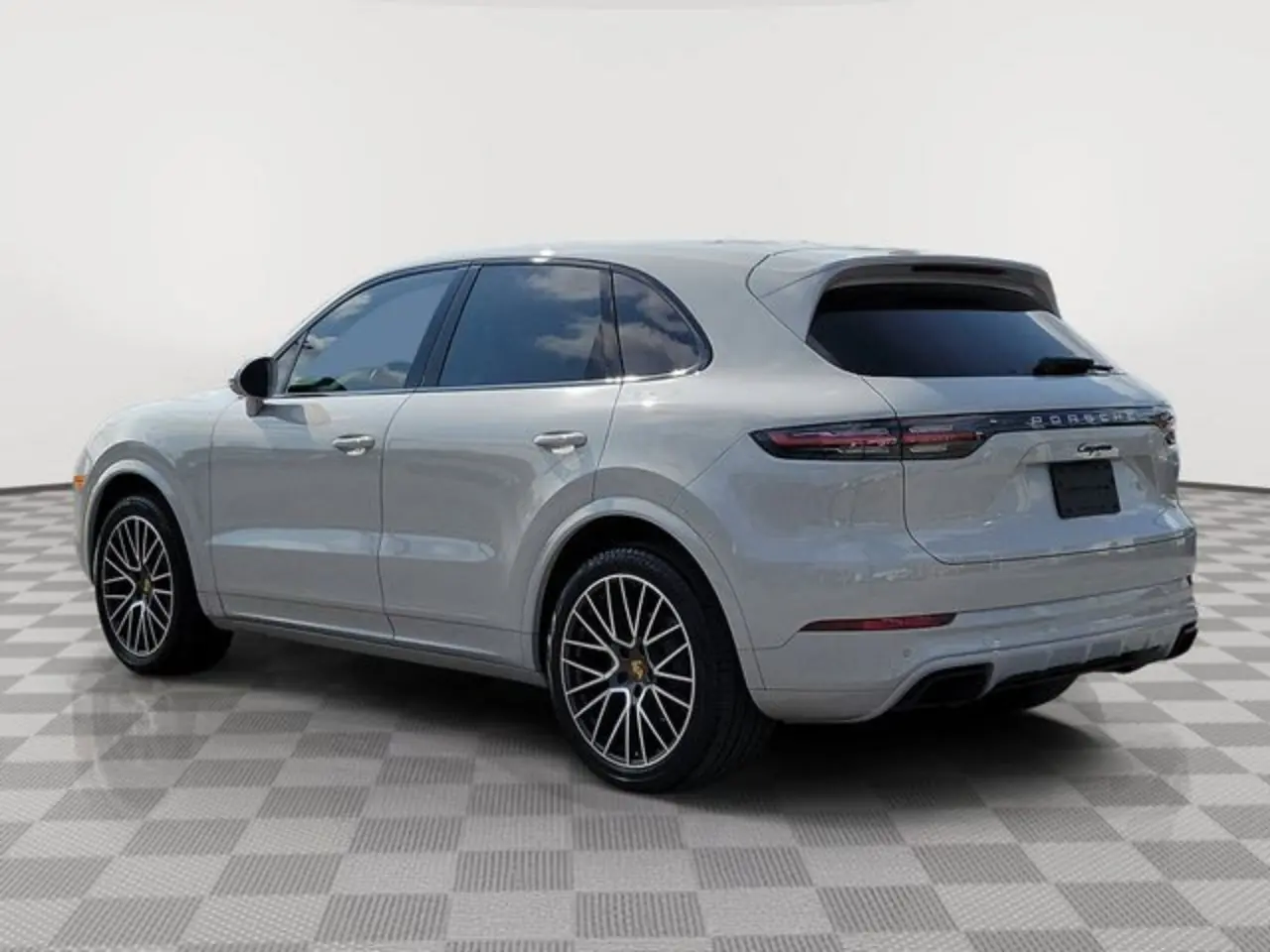 2021 Porsche Cayenne Base photo 5