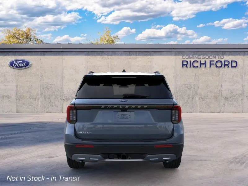 2026 Ford Explorer undefined photo 5