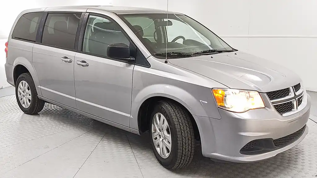 2018 Dodge Grand Caravan SE's photo