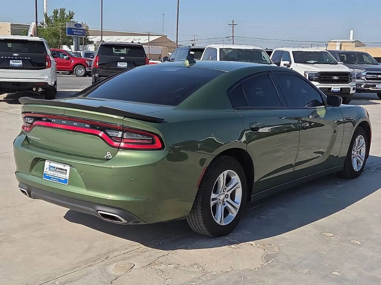 2023 Dodge Charger SXT photo 5