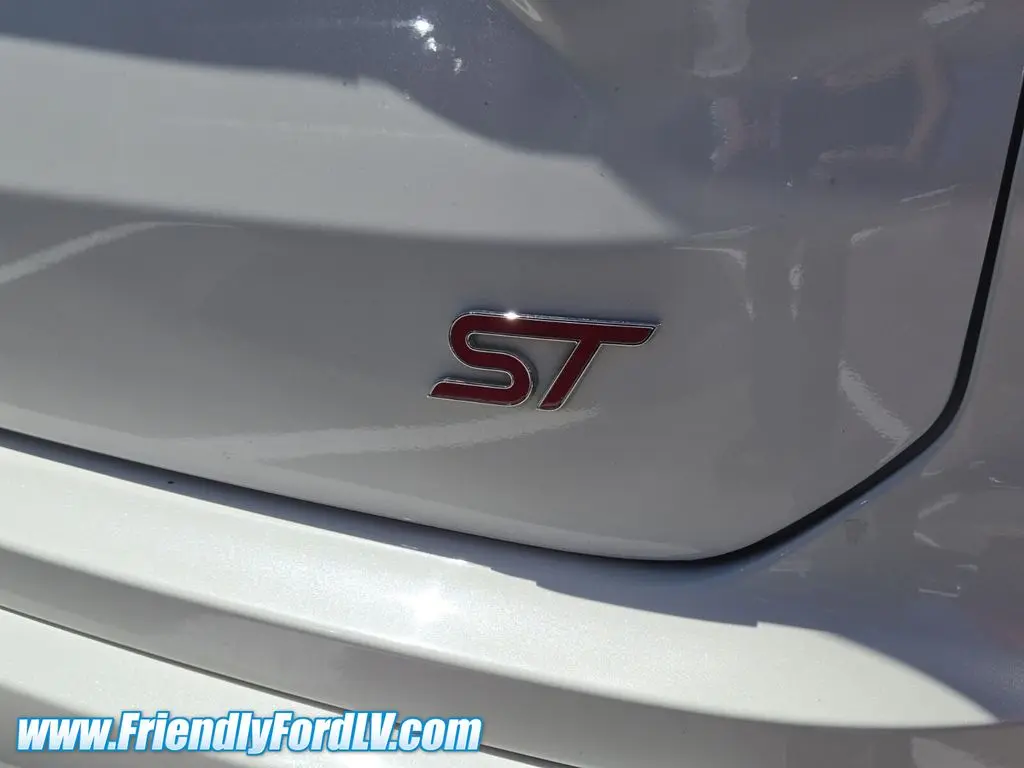 2020 Ford Edge ST AWD photo 5