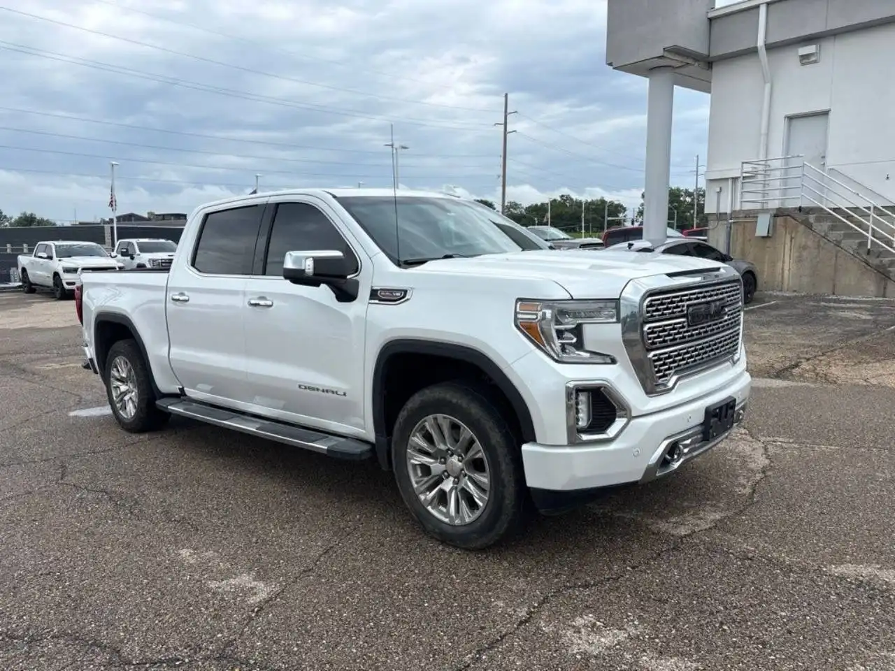 2020 GMC Sierra 4WD Crew Cab Short Box Denali's photo