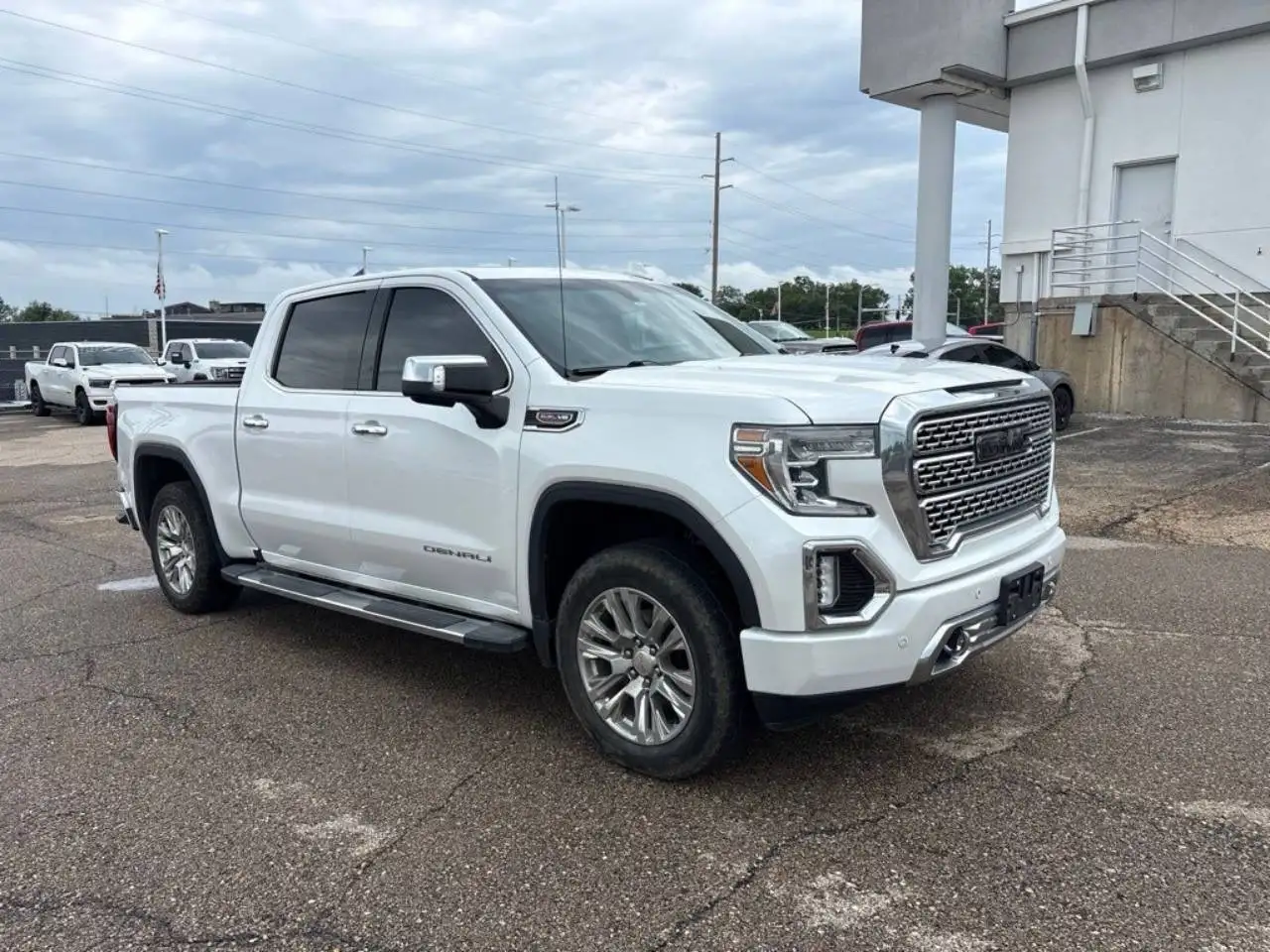 2020 GMC Sierra 4WD Crew Cab Short Box Denali's photo