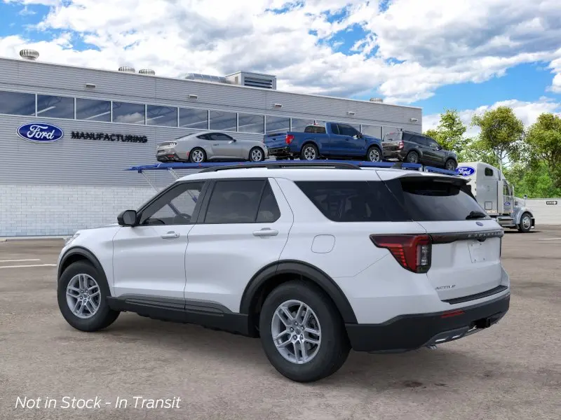 2026 Ford Explorer undefined photo 4
