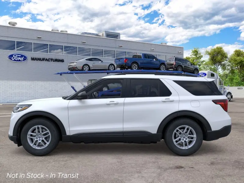 2026 Ford Explorer undefined photo 3