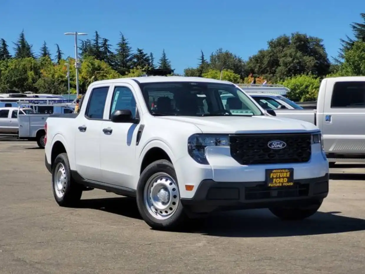 2026 Ford Maverick XL FWD's photo