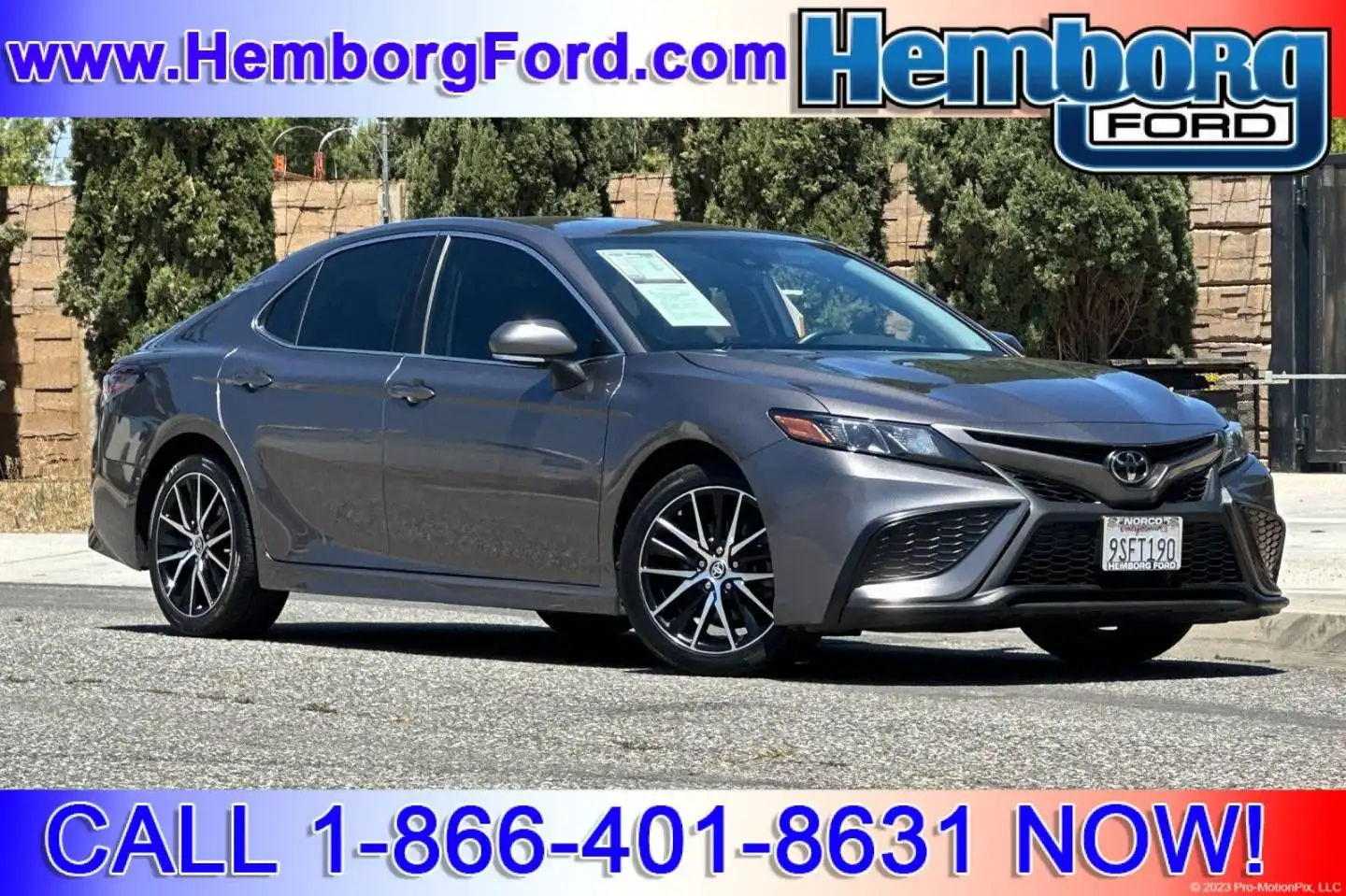 2023 Toyota Camry SE's photo
