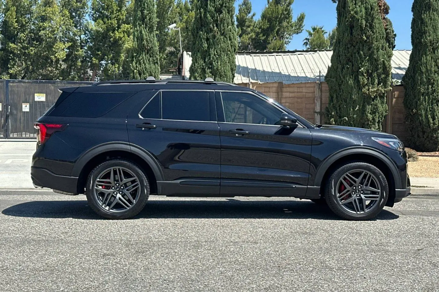 2025 Ford Explorer ST (PL535) photo 3