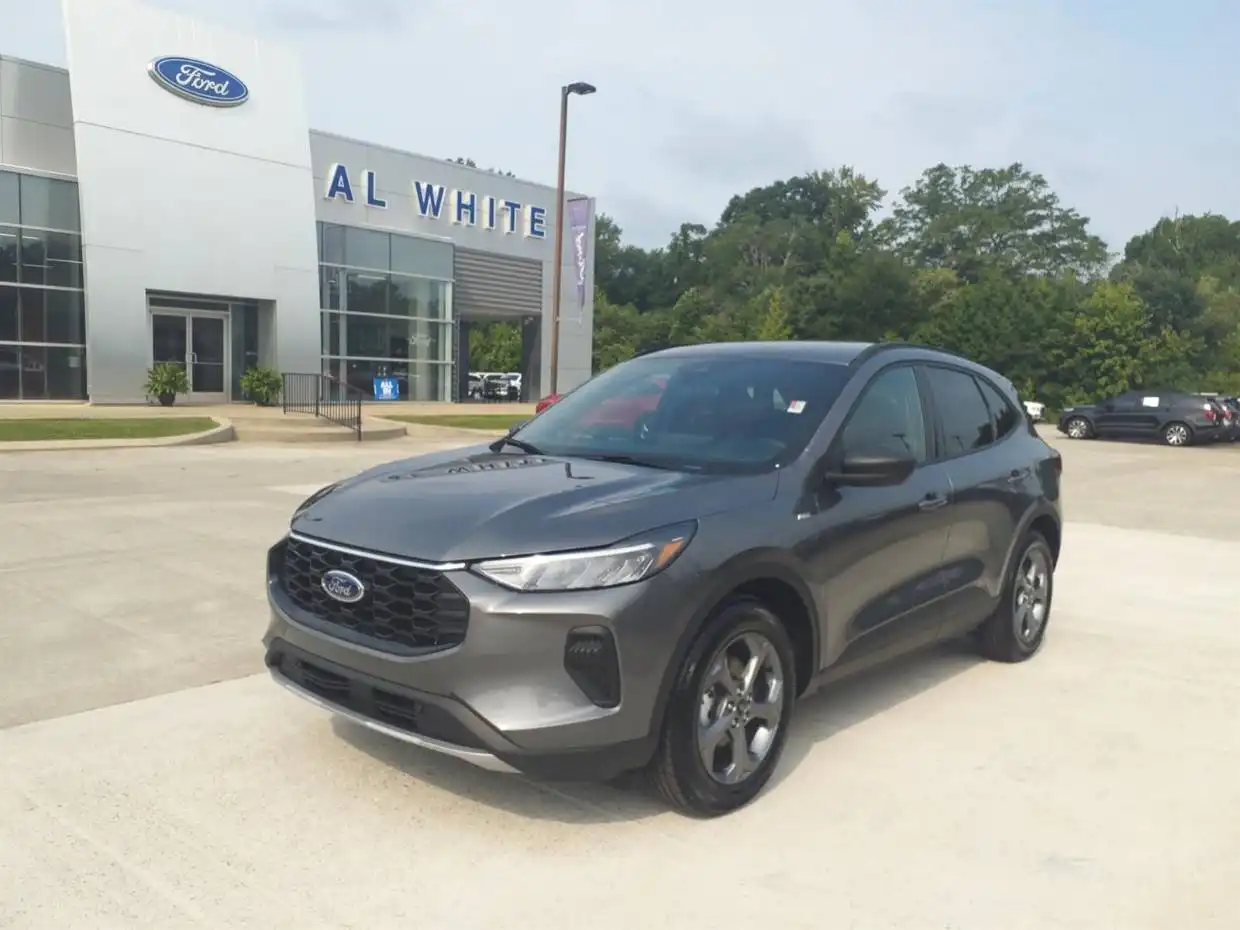 2026 Ford Escape ST-Line FWD's photo