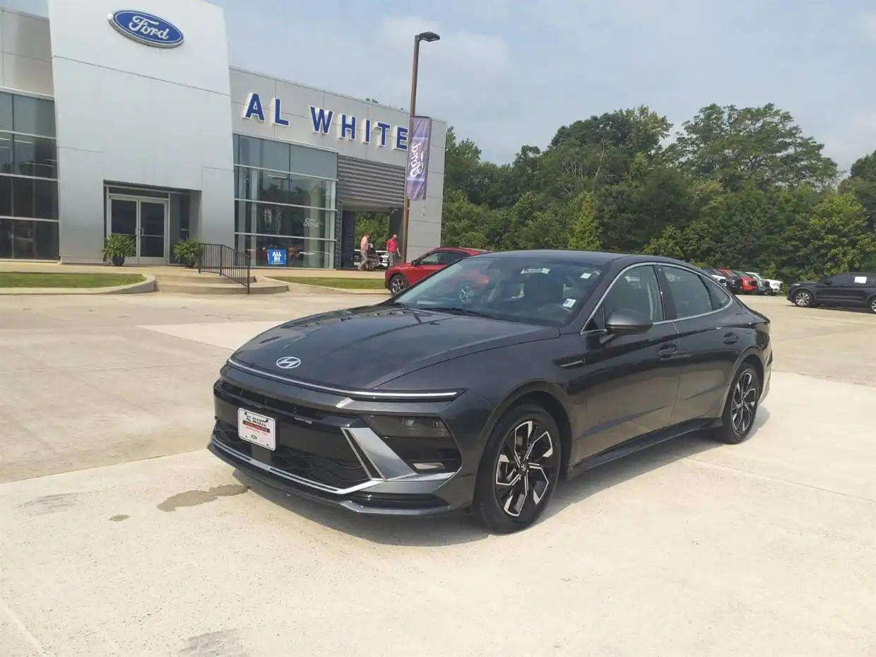 2024 Hyundai Sonata SEL's photo