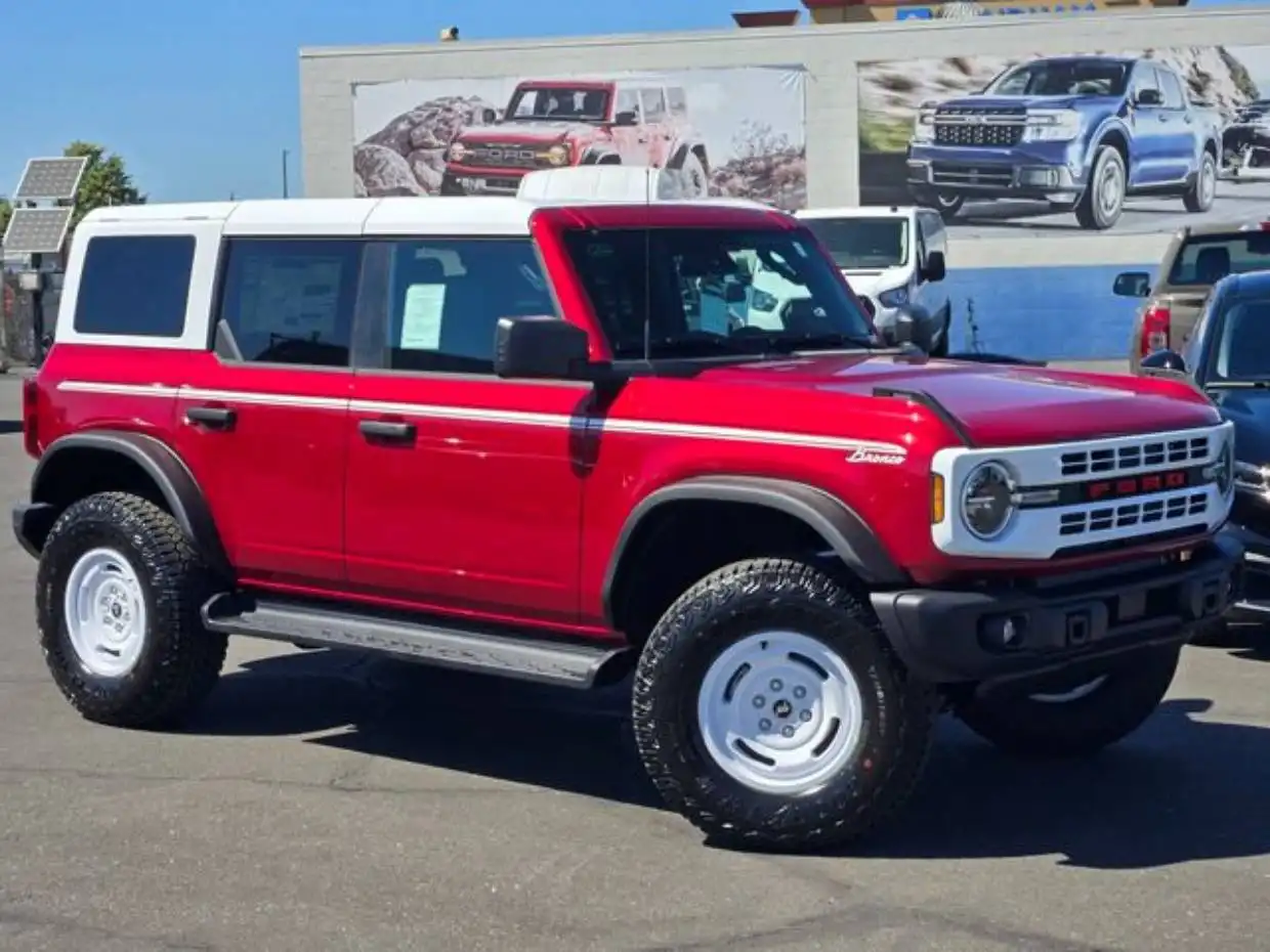 2026 Ford Bronco Heritage Edition 4x4's photo