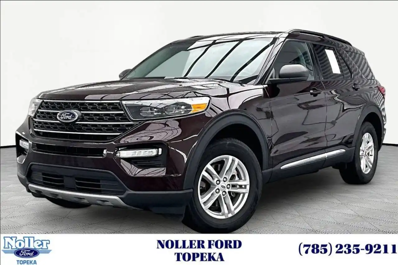 2023 Ford Explorer XLT 4WD's photo