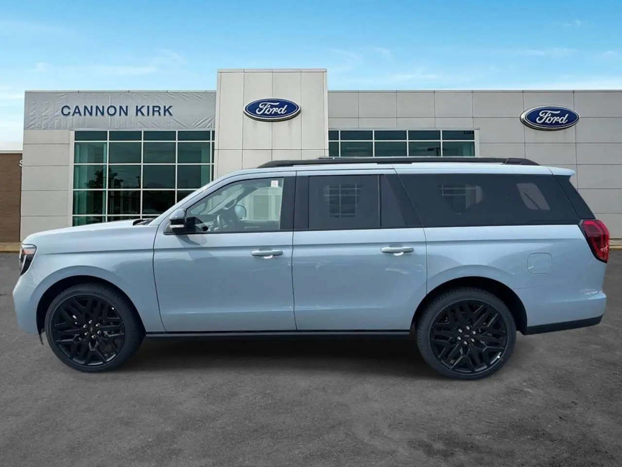 2027 Ford Expedition Platinum MAX 4x4 photo 4