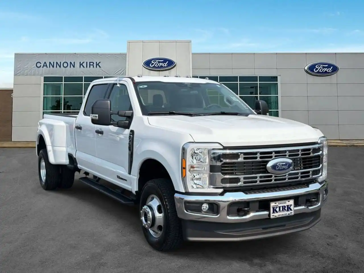 2026 Ford F-350 XLT 4x4 Crew Cab 8' Box DRW's photo