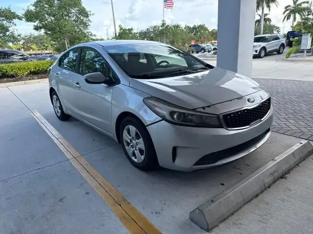 2018 Kia Forte LX's photo